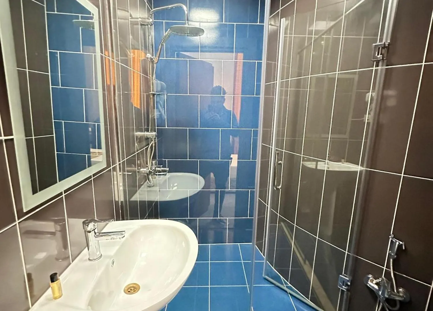 Turkiye Hotel - Free Massage Baku